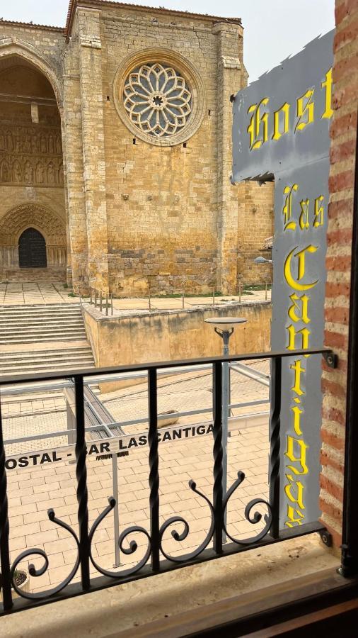 Las Cantigas Villalcázar de Sirga Exteriör bild